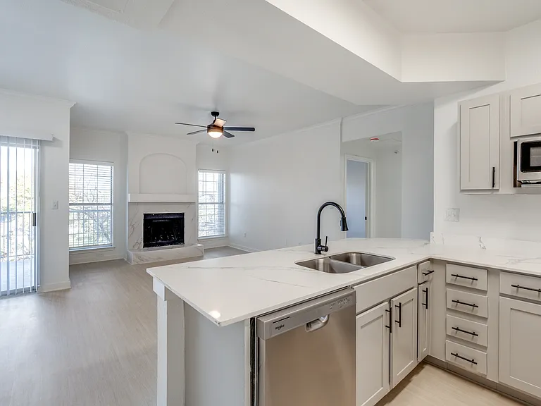 Stetson Apartments — Photo 16