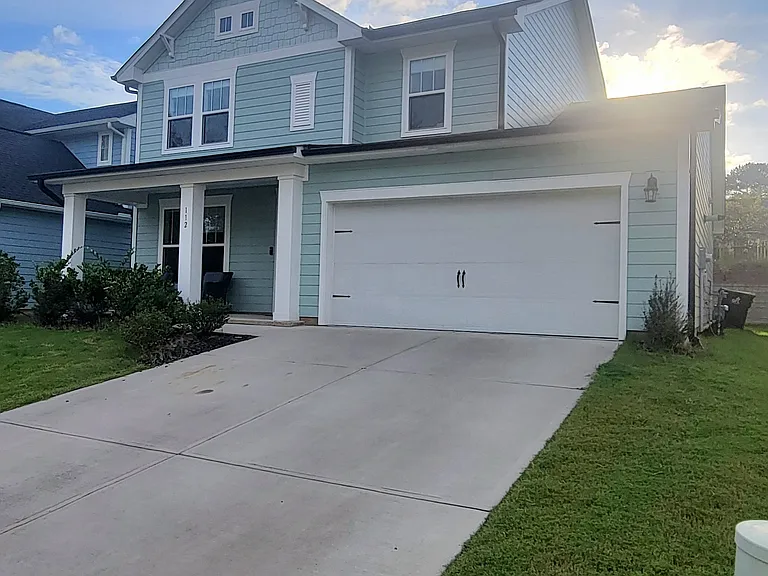 112 Roundview Ct — Photo 2