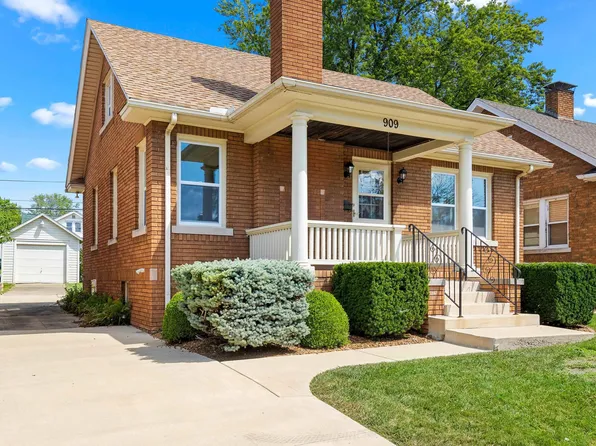 909 E Corrington Ave, Peoria, IL 61603