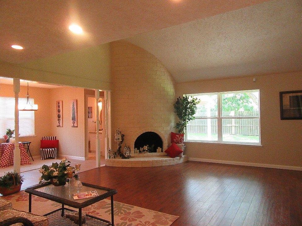 1st image of 9907 Sagerock Dr