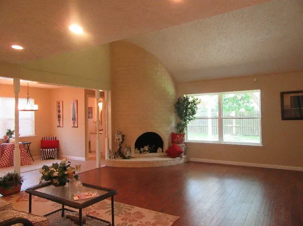 9907 Sagerock Dr, Houston, TX 77089