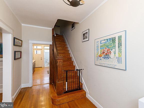 5th image of 1113 Clifton St NW