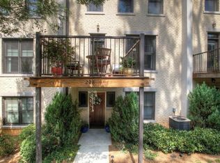 228 Knob Hills Cir, Decatur, GA 30030