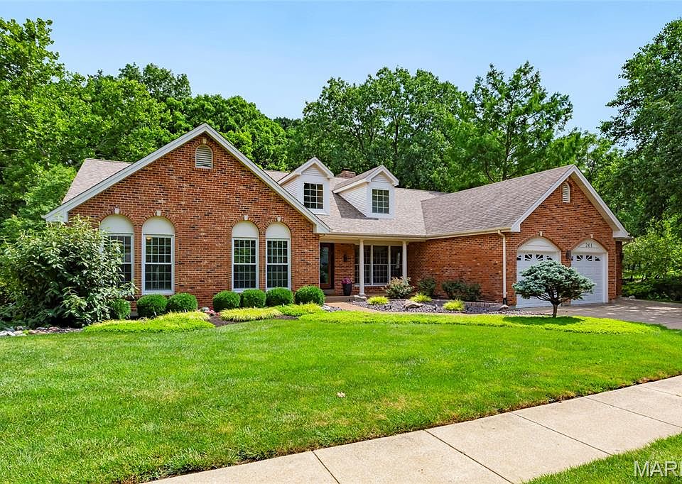 1st image of 261 Turnberry Place Dr