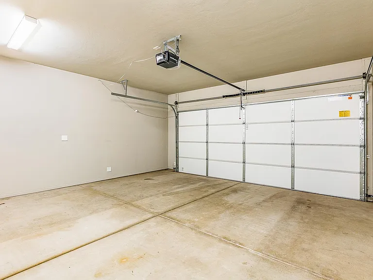 864 E Park Modern Dr — Photo 31