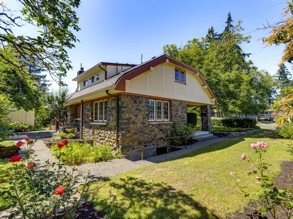 2430 SE Park Ave, Milwaukie, OR 97222