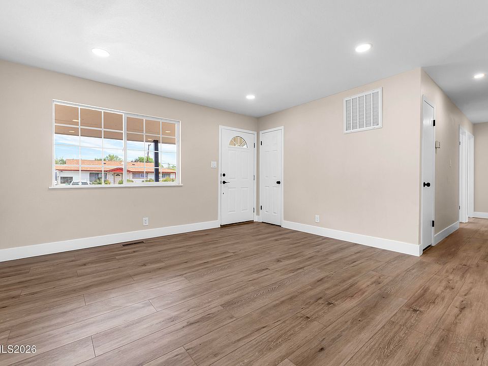 1st image of 1585 Greenbrae Dr