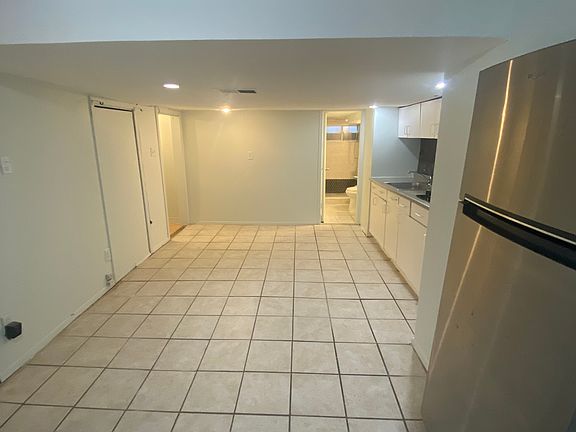 5th image of 25 Nassau St Floor 1