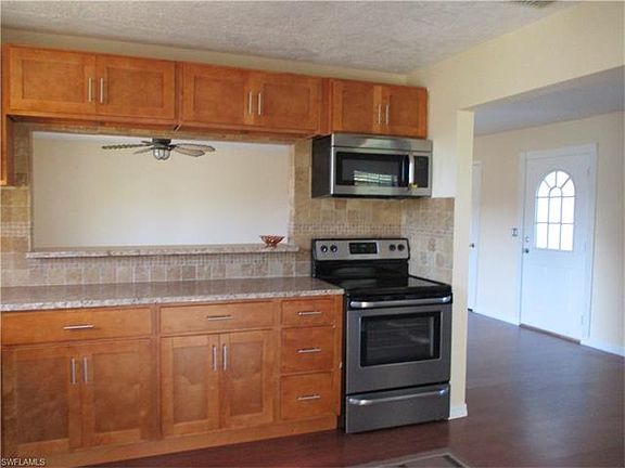 5th image of 3001 SW 2nd Ave