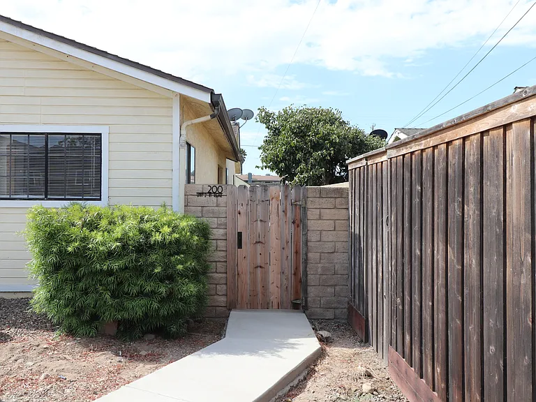 200 Siler Ln — Photo 2