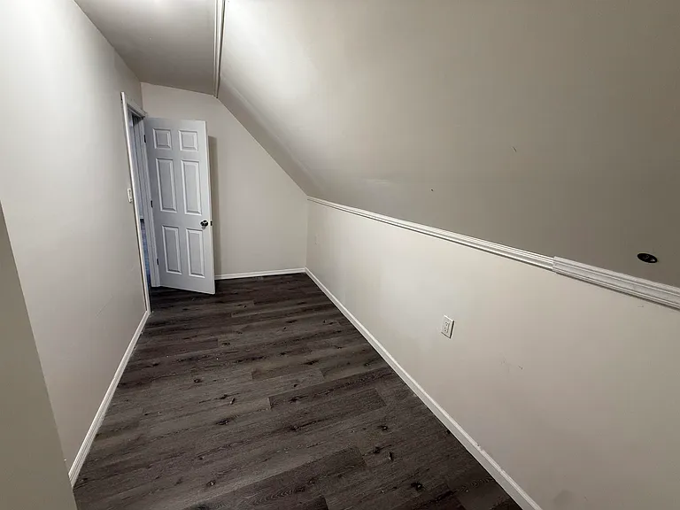 37 E 49th St #2 — Photo 36