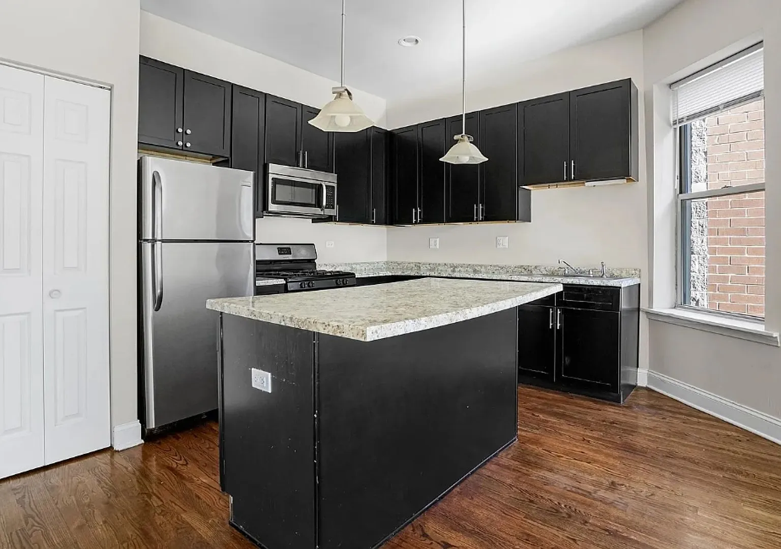 4544 S. Indiana Ave — Photo 3