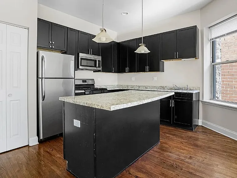 4544 S Indiana Ave — Photo 3