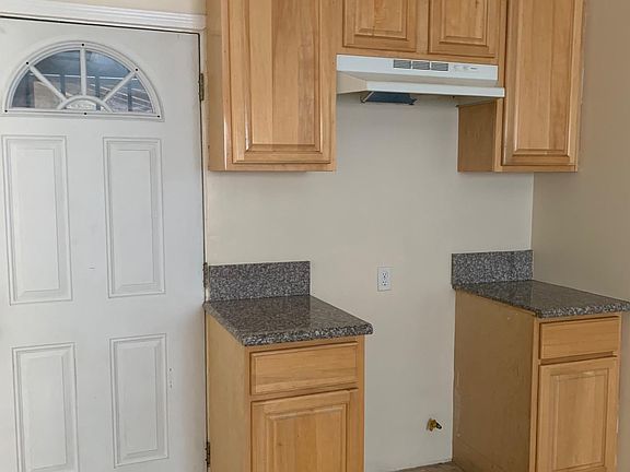 4th image of 1151 S Rowan Ave
