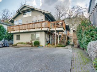 5219 SW View Point Ter APT 1, Portland, OR 97239