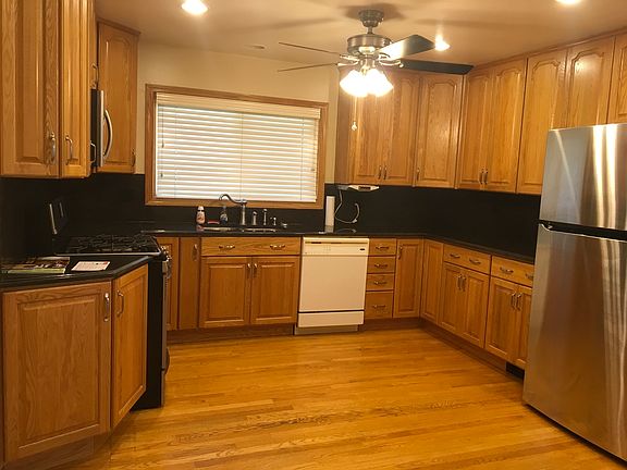 2nd image of 1407 W Roanoke Dr