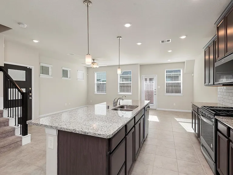 1520 Parkland Oak Dr — Photo 12