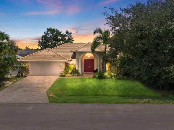 192 SW Milburn Circle, Port St Lucie, FL 34953