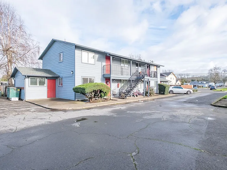 544-Parkside — Photo 4