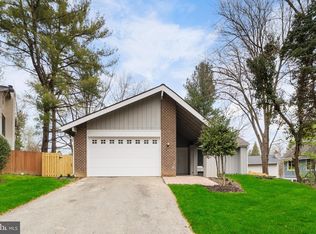 5 Harkness Ct, Gaithersburg, MD 20879