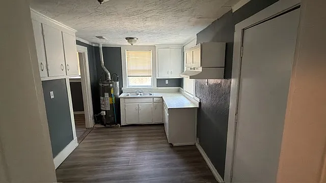 3 bed, 1.5 bath, 1240 sqft, $1,195 — Photo 3