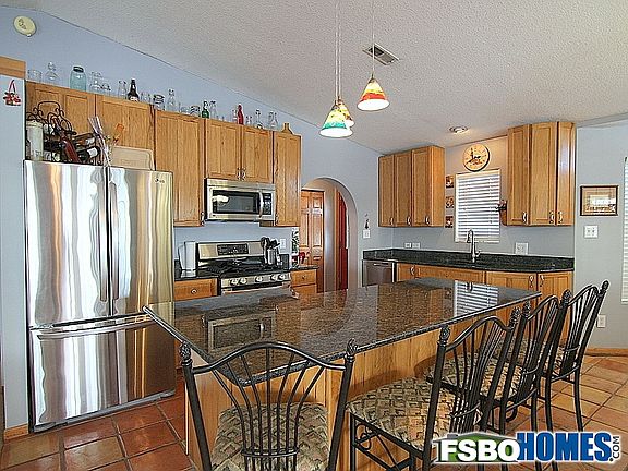 Kitchen with Central Island