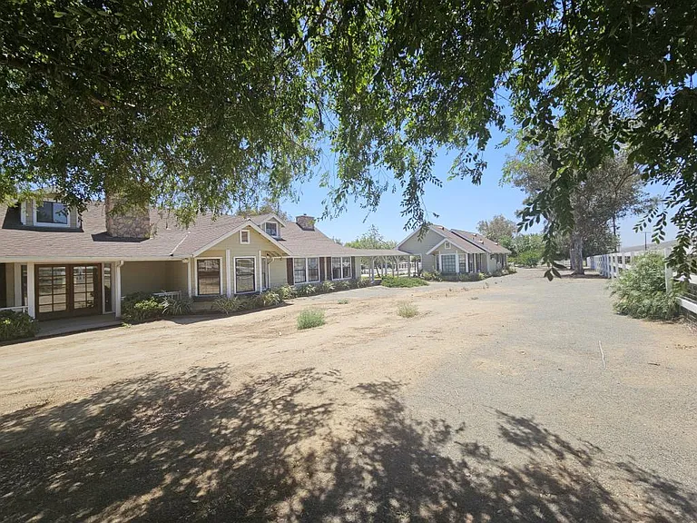 22530 Rolling Meadows Dr — Photo 24