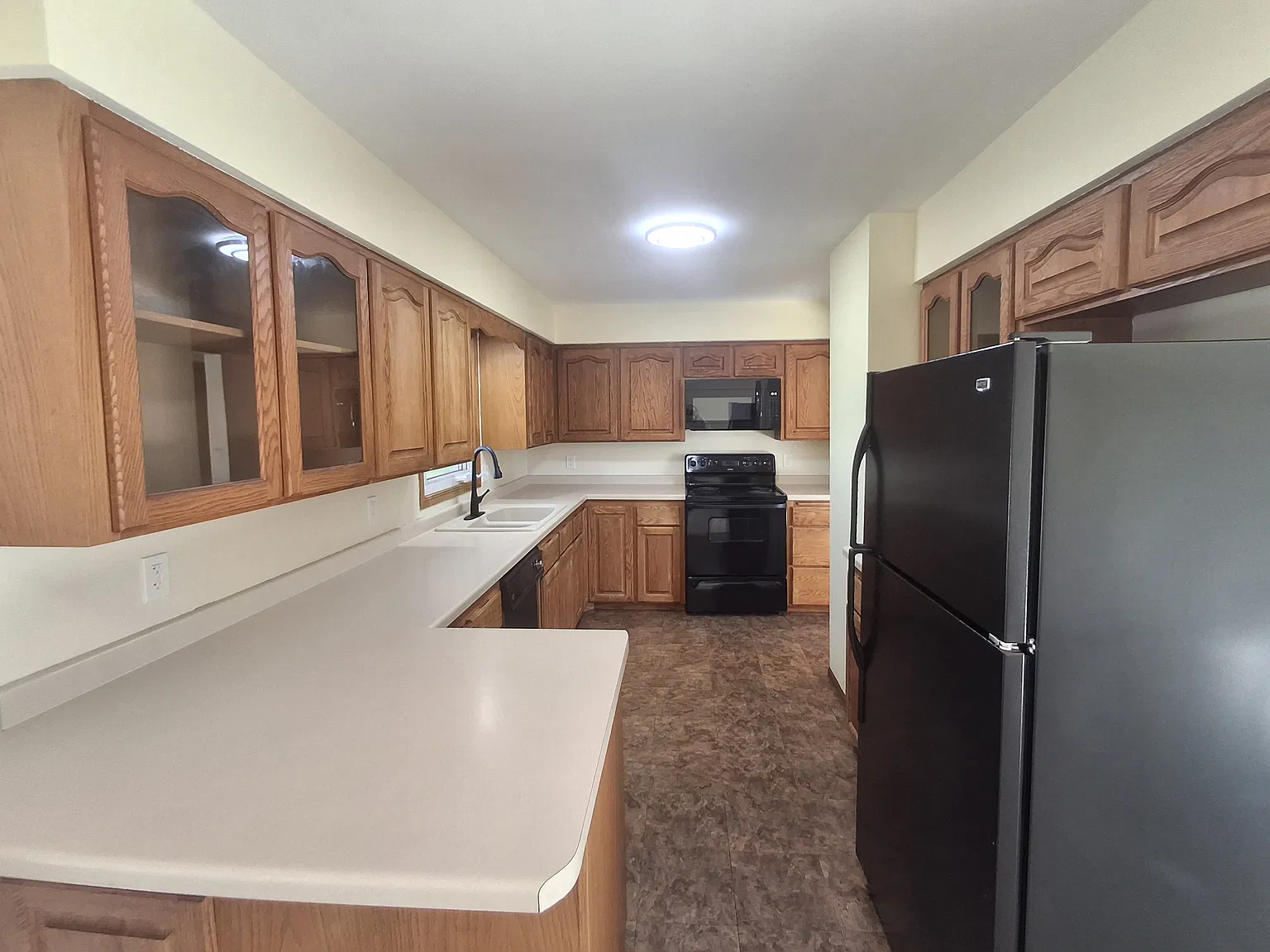 4 bed, 1872 sqft, $2,790 — Photo 4