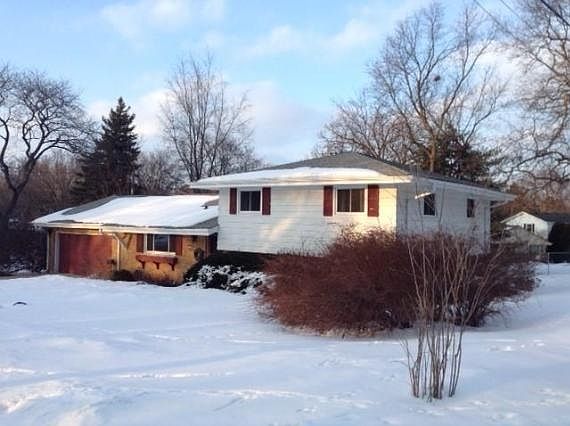 1st image of 808 Oakwood Dr