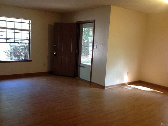 5th image of 1390 Pinnacle Dr #A