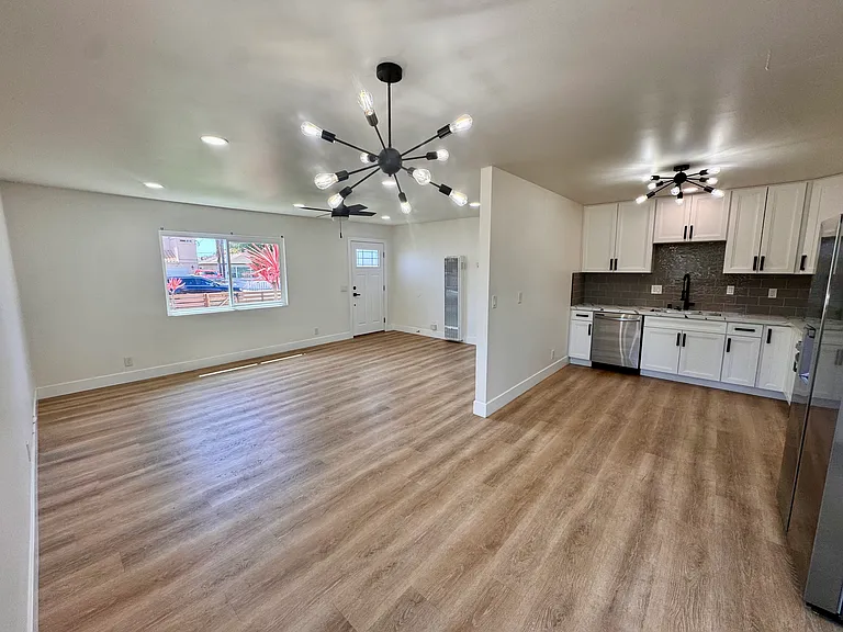 1020 Elm Ave #A — Photo 9