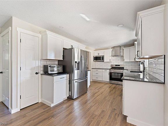 4th image of 1815 Alverne Dr