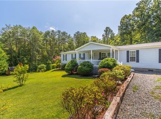 1050 Omar Ct, Walnut Cove, NC 27052