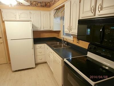 2nd image of 4033 Pebble Dr
