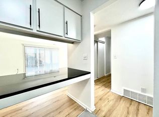 10302 W 75th Ter, Overland Park, KS 66214