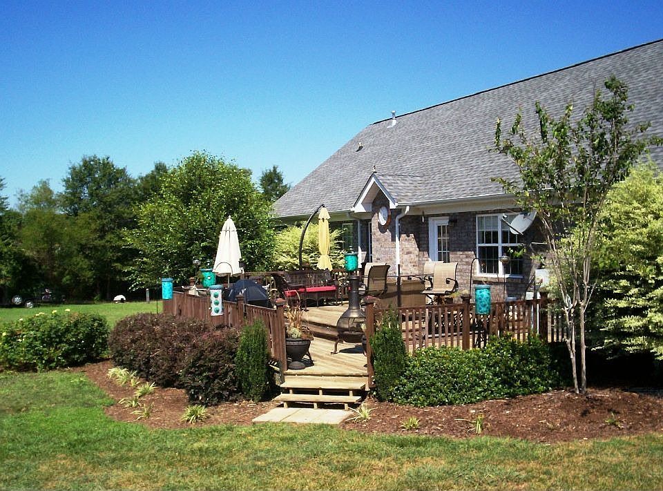 2nd image of 6722 Edwards Farm Ln