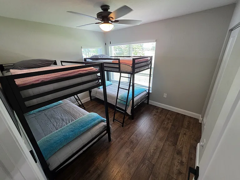 2022 Leisure Dr — Photo 8