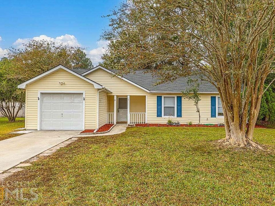 1st image of 107 Almond Cir