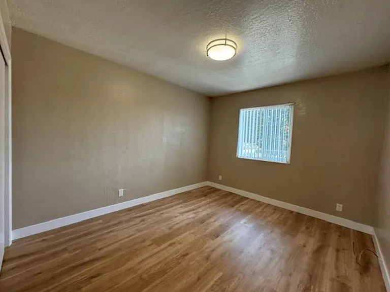 120 San Lorenzo Blvd — Photo 54