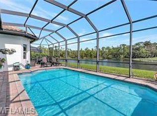 7636 Sussex Ct, Naples, FL 34113