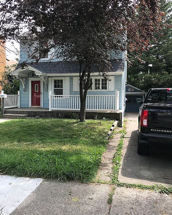 1st image of 1622 Barnard St