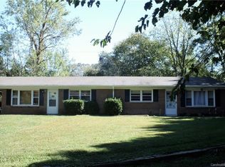 914-916 1830th, Hendersonville, NC 28739