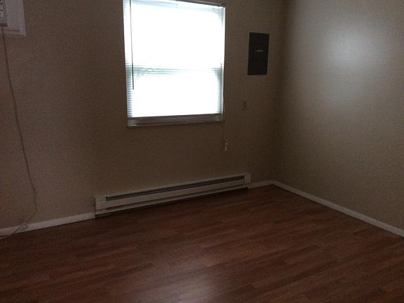 5th image of 2052 4th St #3