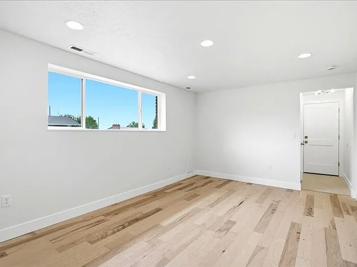 3483 S 100 W — Photo 22