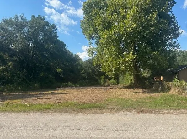450 Oak Ln, Vidor, TX 77662