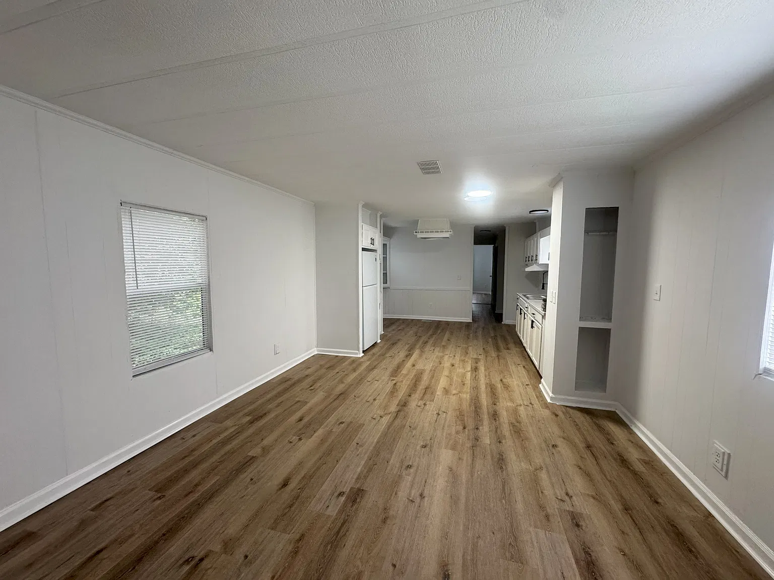 2 bed, 1050 sqft, $1,250 — Photo 3