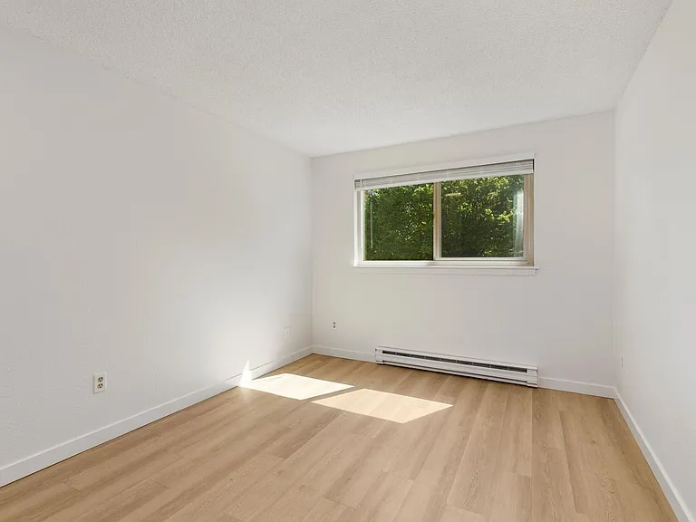 Lawton Park Villas- One month free- 2 Bed / 2 Bath Space to Live, Room to Breathe, All Yours. Mag... — Photo 45