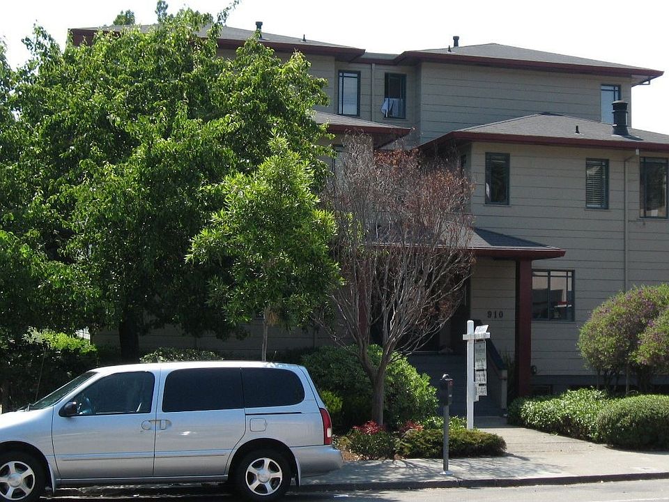 Unit is top 2 floors, rear