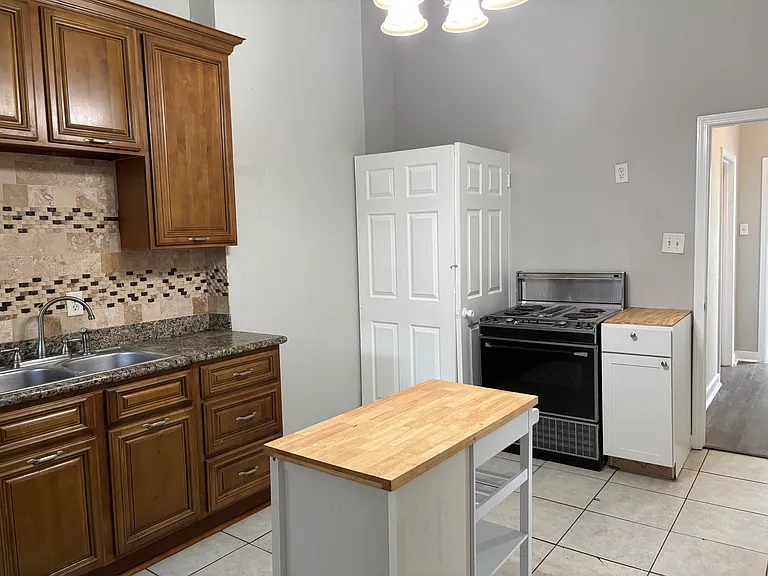 Downstairs kitchen