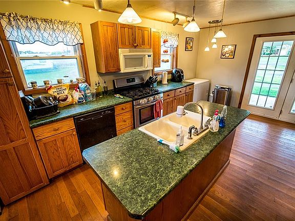 4th image of 38183 Greenizen Rd